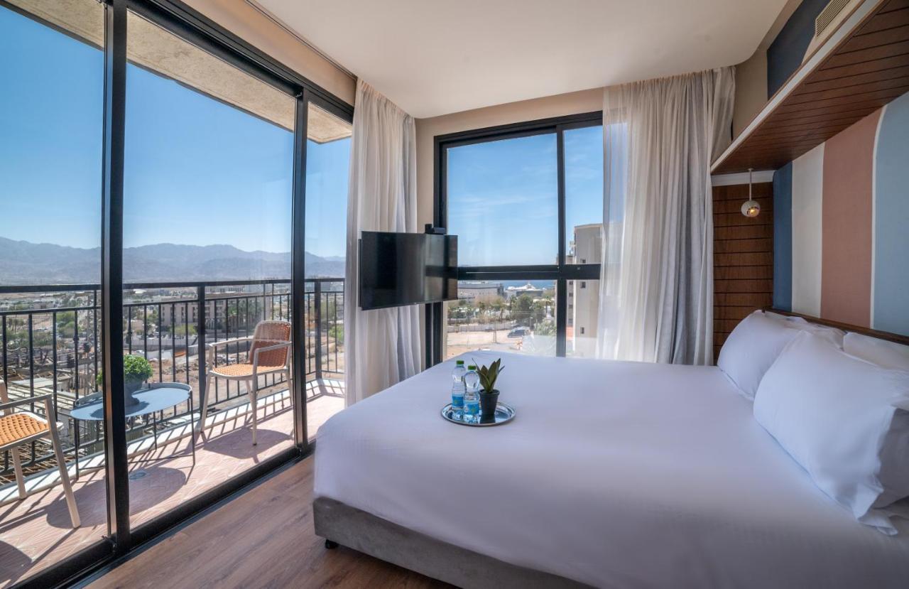 Hotel (adults Only) *