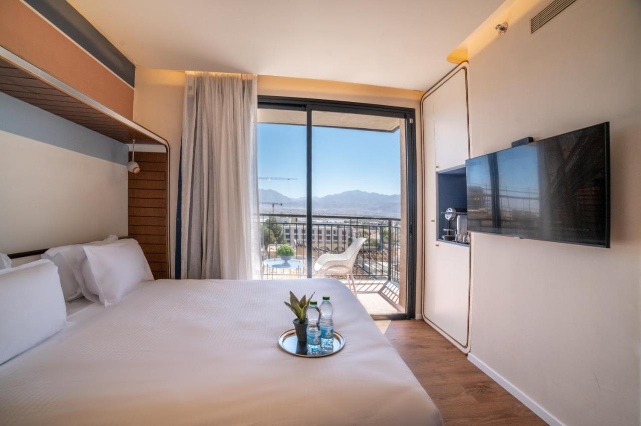 Hotel (adults Only) *